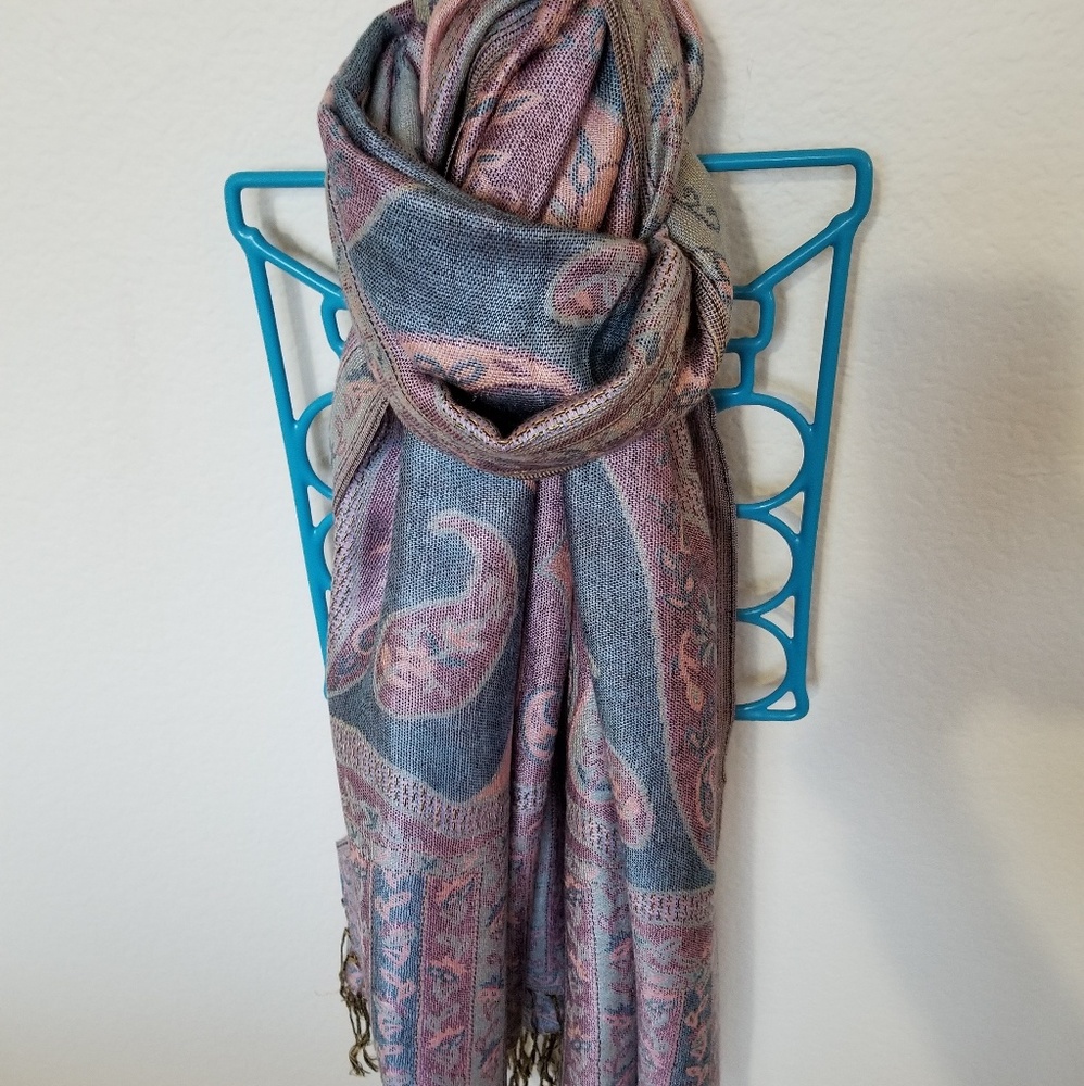 Reversible paisley scarf